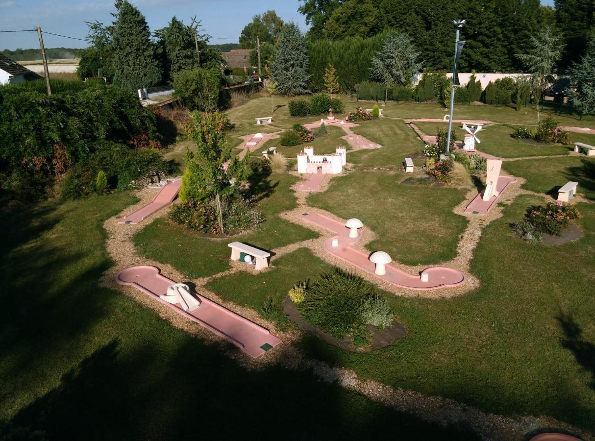 Domaine de Moresville B&B Flacey  Extérieur photo